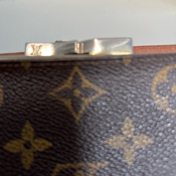 Louis Vuitton vintage compact wallet - Picture 6 of 6